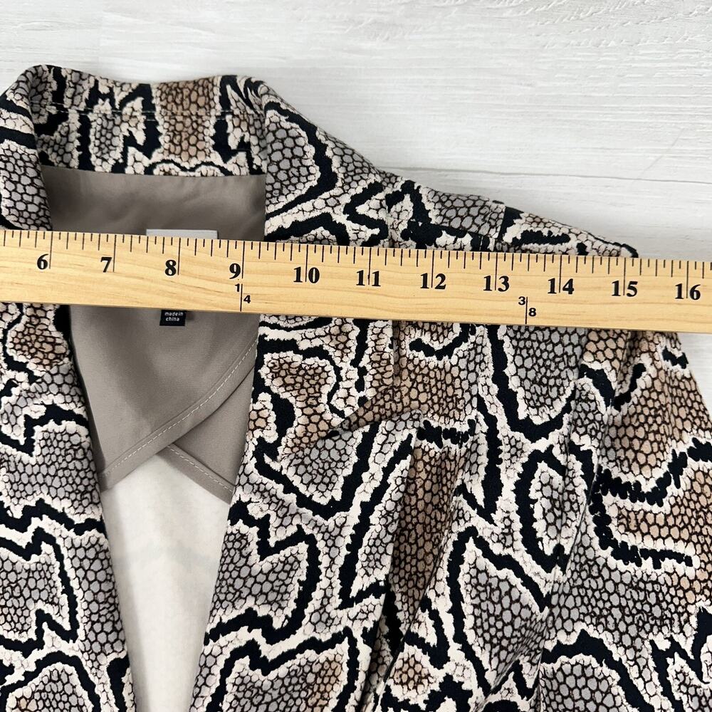 Cabi Double Breasted Blazer Size 4 Python Snake Print Ponte Knit Gray Stretch - Picture 11 of 16